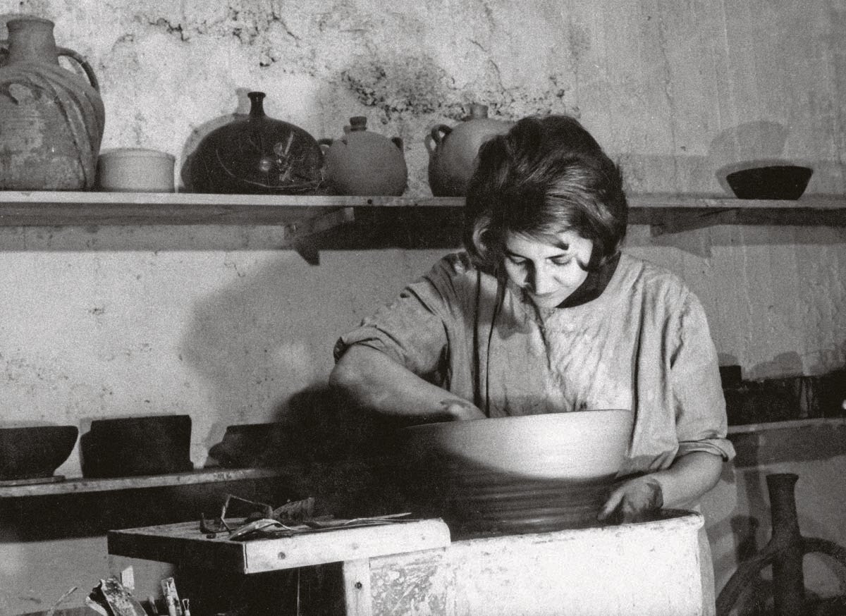 For over fifty years Eleni Vernadaki created hundreds of object-forms, radically renewing ceramic art in Greece during the second half of the 20th century.